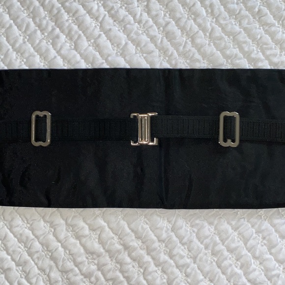 BEAU TIES LTD OF VERMONT Cummerbund in Navy Snowflake - Picture 4 of 4